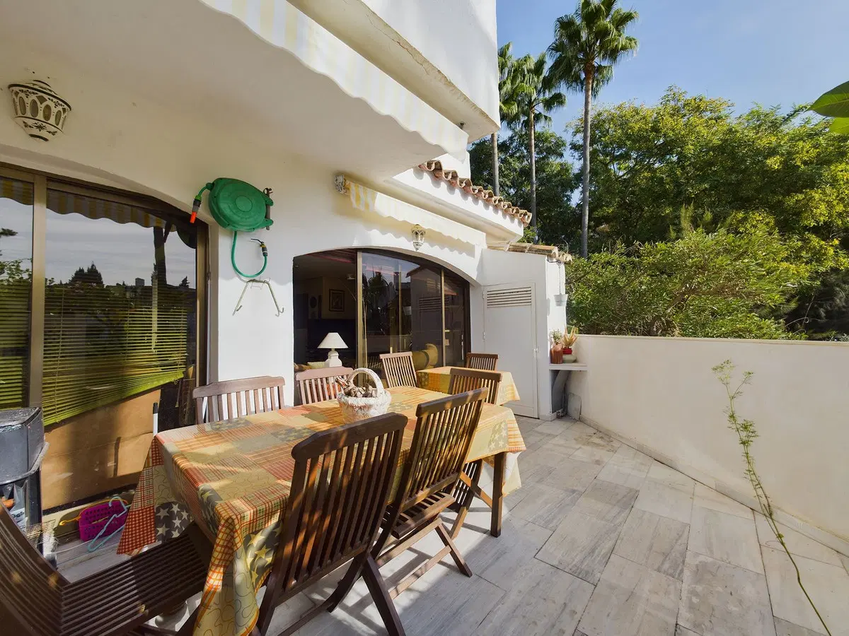 Middle Floor Apartment in Elviria