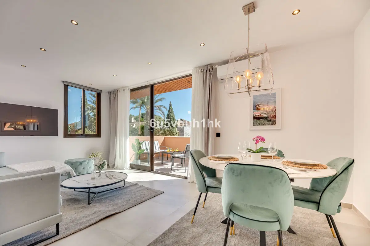 Middle Floor Apartment in Estepona