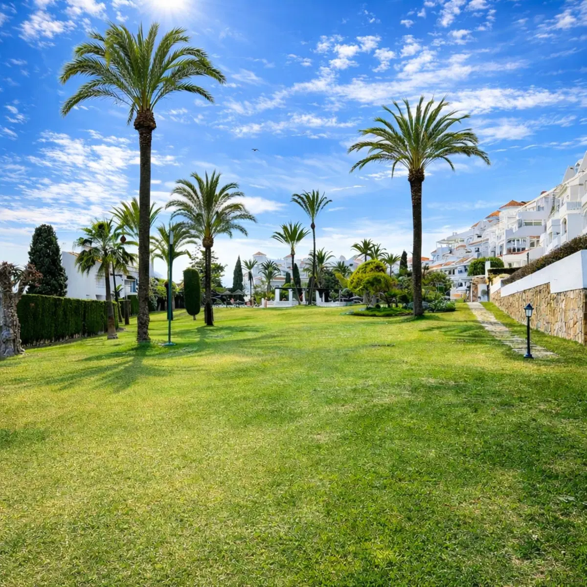 Ground Floor Apartment in Nueva Andalucía