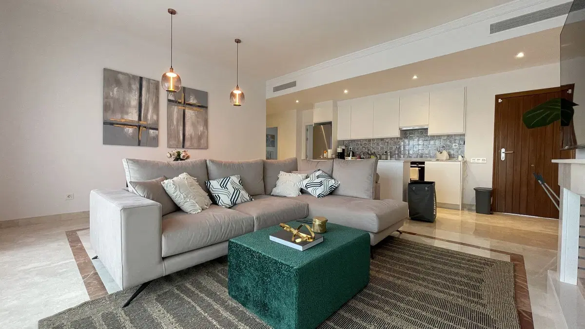 Middle Floor Apartment in El Paraiso