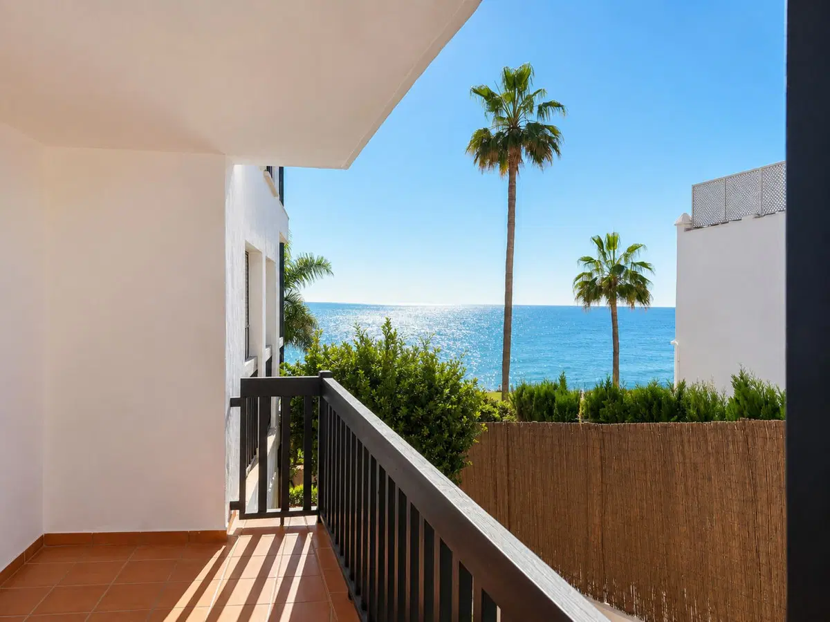 Middle Floor Apartment in Calahonda