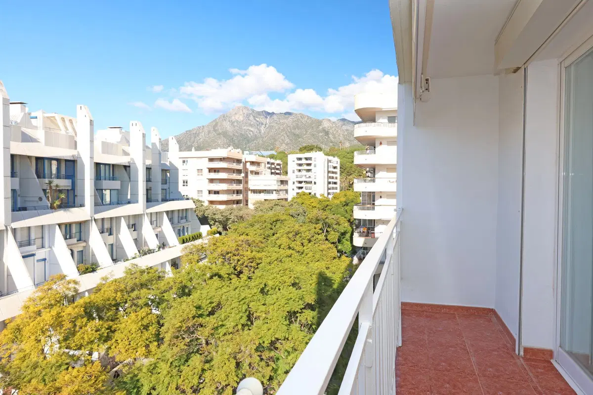 Middle Floor Apartment in Marbella