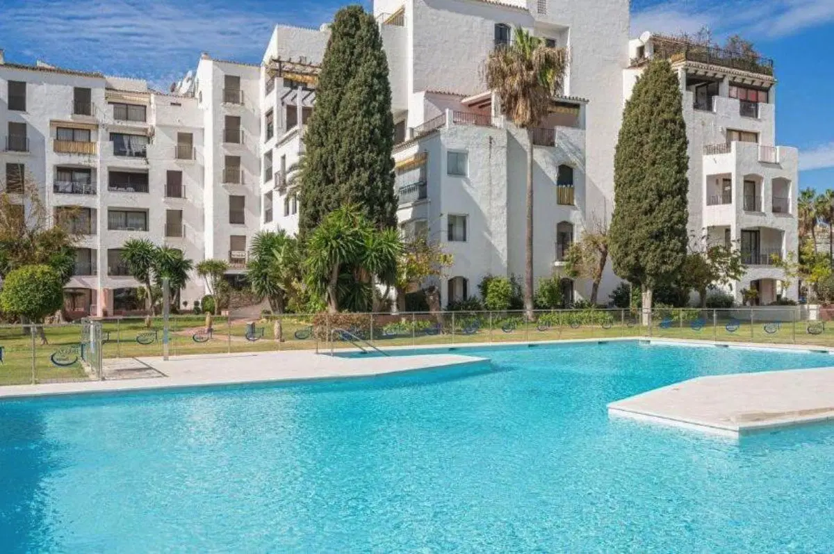 Middle Floor Apartment in Puerto Banús