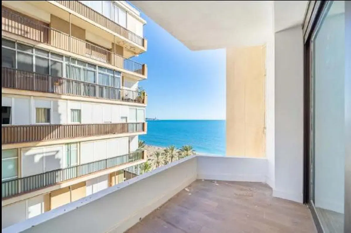 Middle Floor Apartment in Málaga Este