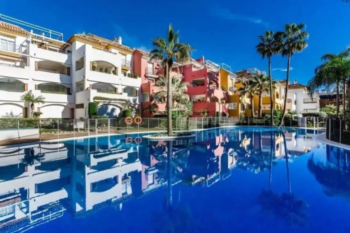 Middle Floor Apartment in Marbella