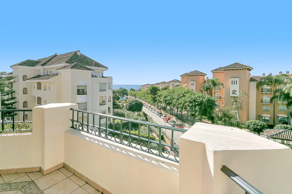 Middle Floor Apartment in Marbella