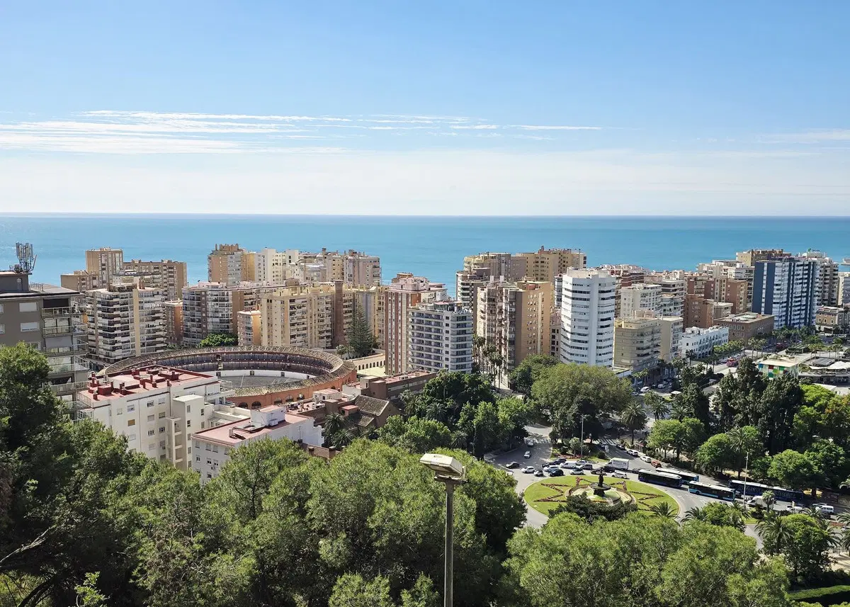 Middle Floor Apartment in Málaga Centro
