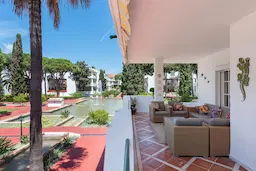 Middle Floor Apartment in El Presidente — photo 1