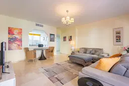 Middle Floor Apartment in El Presidente — photo 4