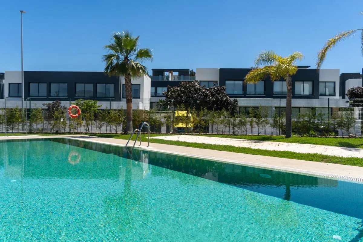 Semi-Detached House in El Paraiso