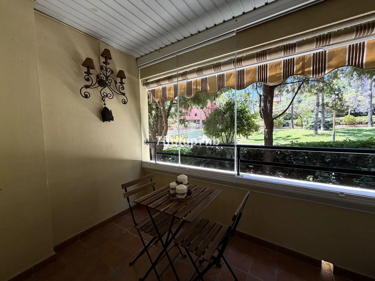 Middle Floor Apartment in Estepona