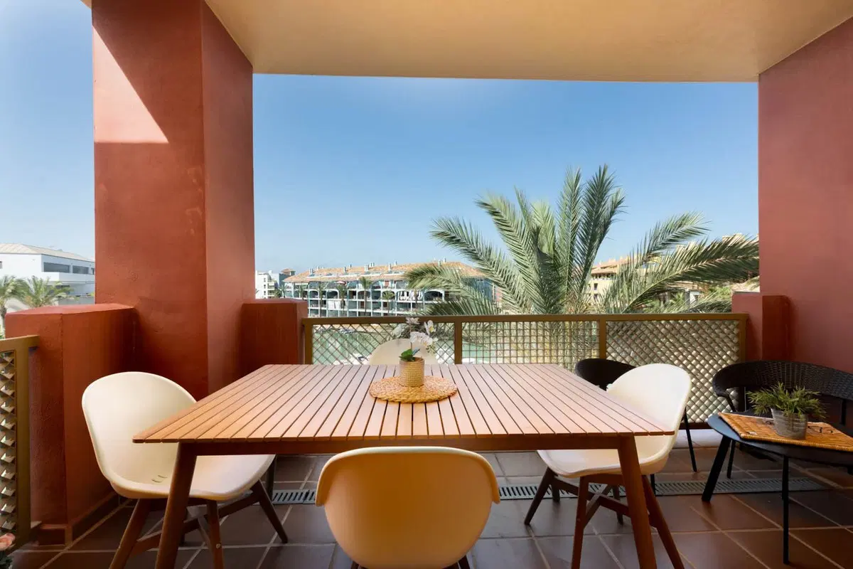 Middle Floor Apartment in Sotogrande Marina