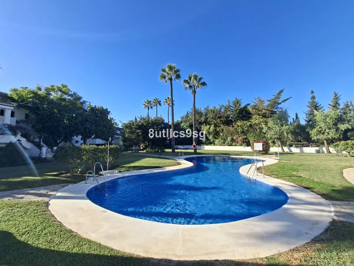 Ground Floor Apartment in Nueva Andalucía