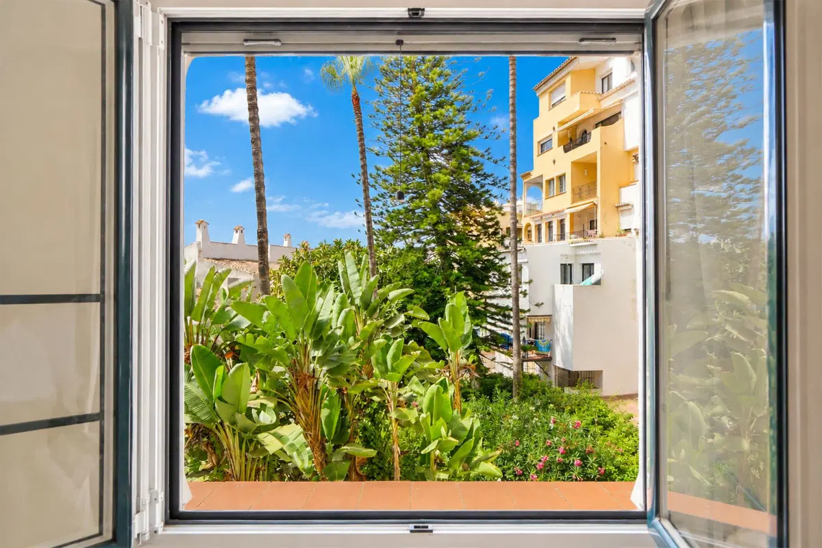 Middle Floor Apartment in Puerto de Cabopino