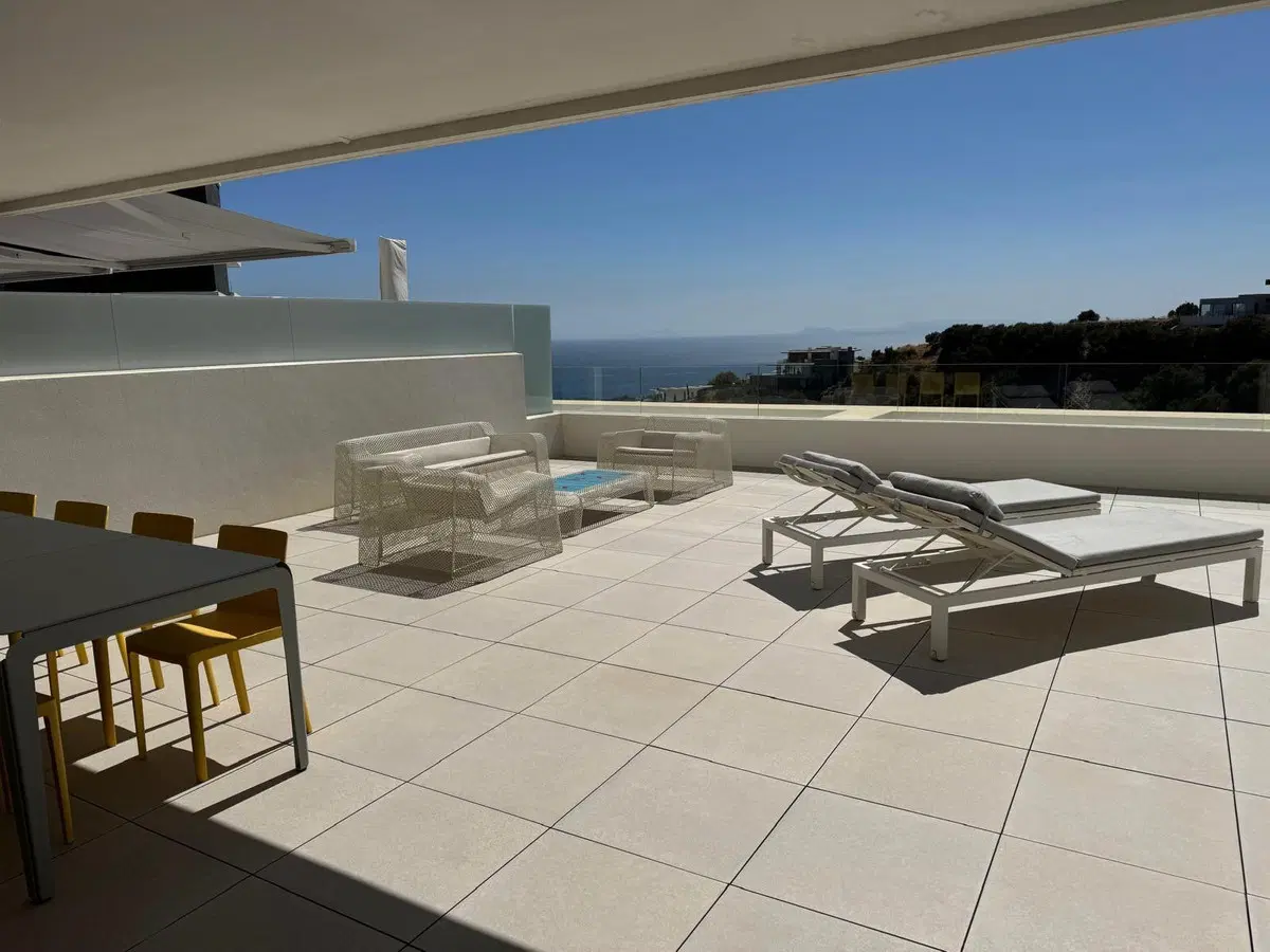 Middle Floor Apartment in Altos de los Monteros