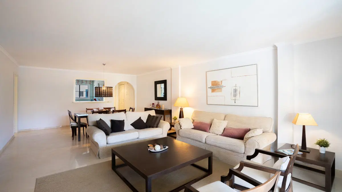Middle Floor Apartment in Sotogrande — photo 3 of 10