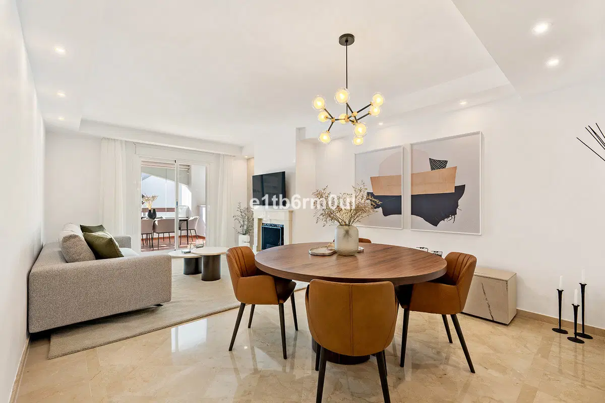 Middle Floor Apartment in Nueva Andalucía
