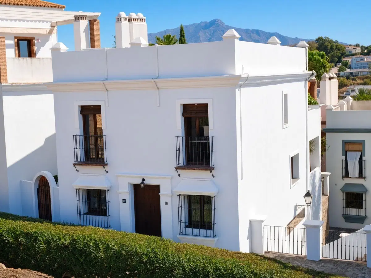 Semi-Detached House in El Paraiso