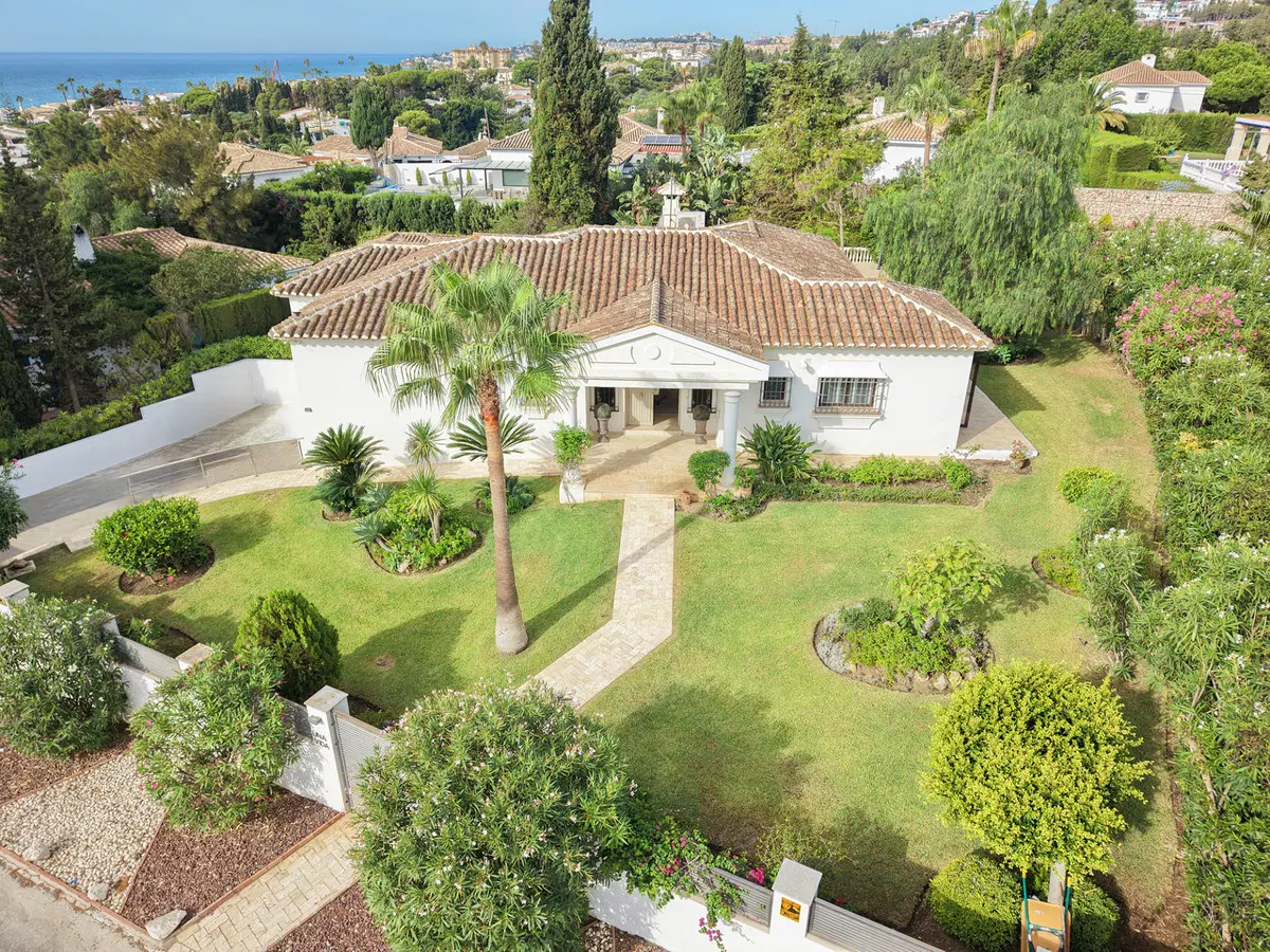 Detached Villa in El Chaparral