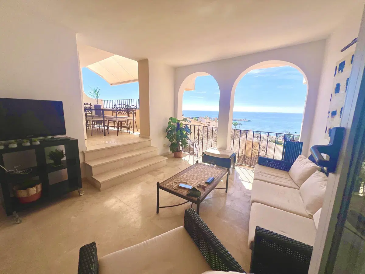 Middle Floor Apartment in Puerto de Cabopino