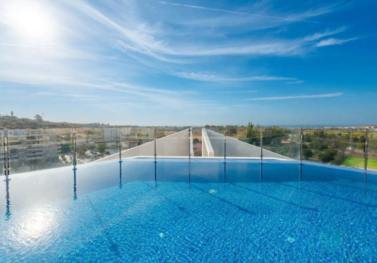 Middle Floor Apartment in Nueva Andalucía